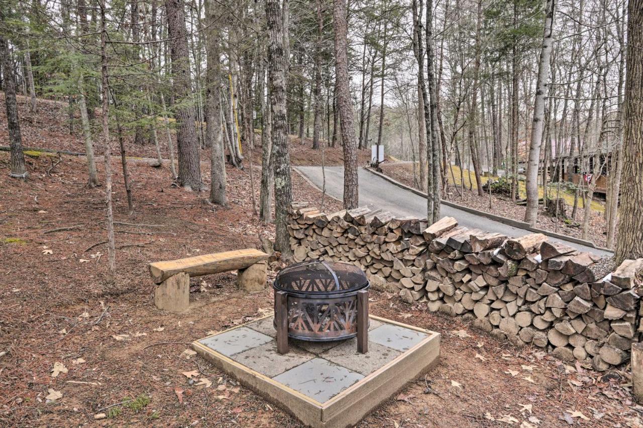 Hébergement de vacances With Hot Tub, 12 Mi To Dollywood! *