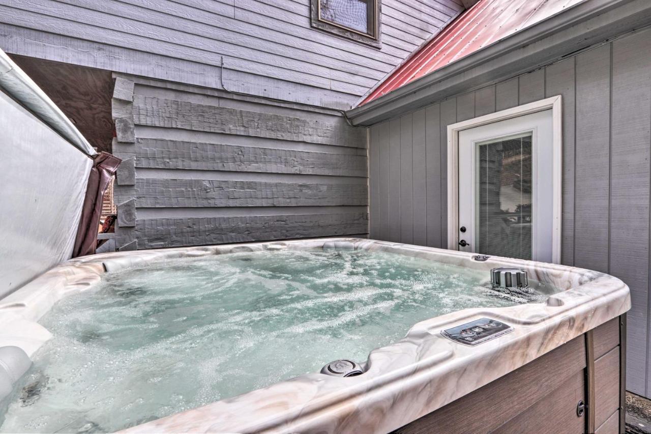 Hébergement de vacances With Hot Tub, 12 Mi To Dollywood!